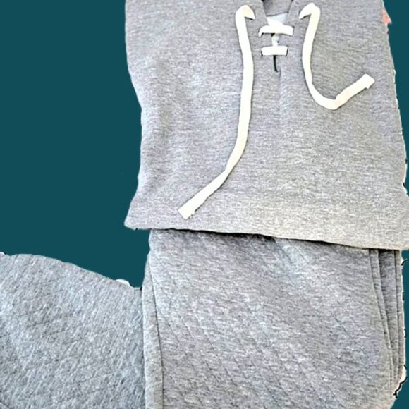 Fleece Factory Grey Sweatsuit Sz Med (Top) / Small (Bottoms) Hoodie/Joggers Set - Picture 1 of 7